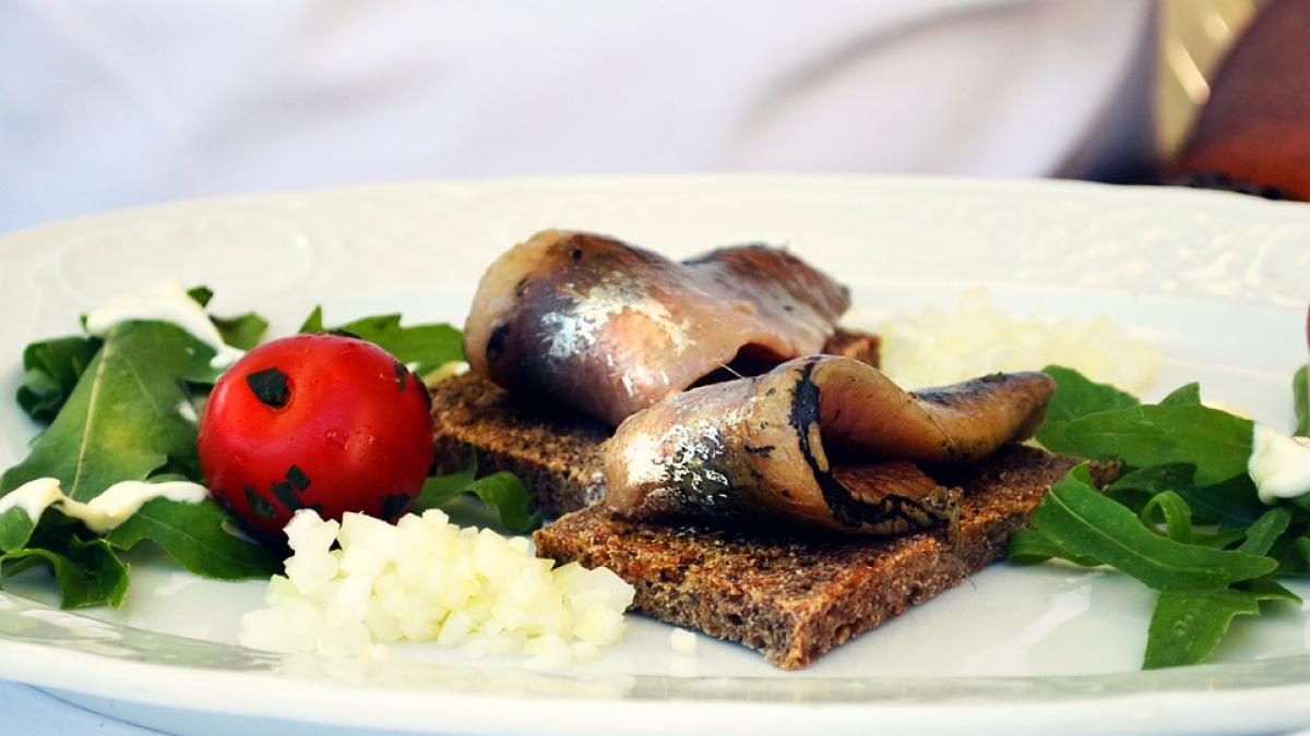 Reţete delicioase pentru peşte marinat. Vezi cât de simple sunt