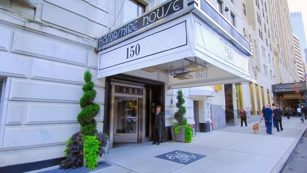 GALERIE FOTO - Apartamentul de lux al lui Luciano Pavarotti, din New York, nu îşi găseşte cumpărător 