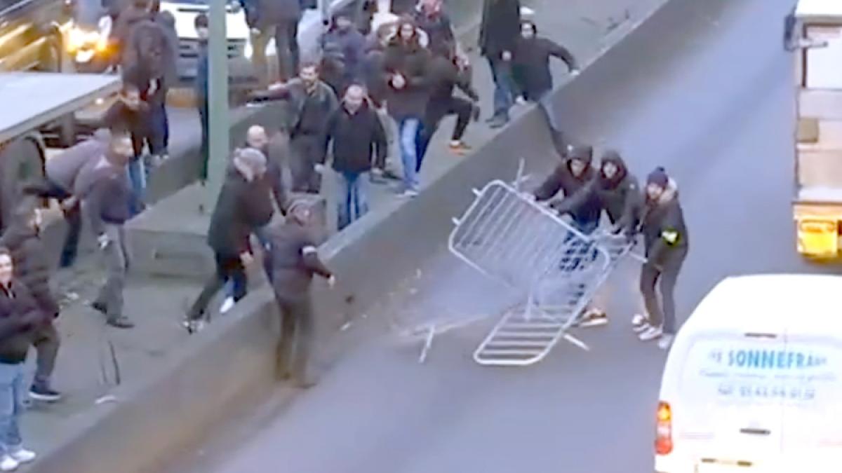 protest violent la paris 20 de taximetristi parizieni arestati unul ranit