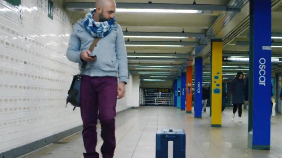 Valiza care te urmărește