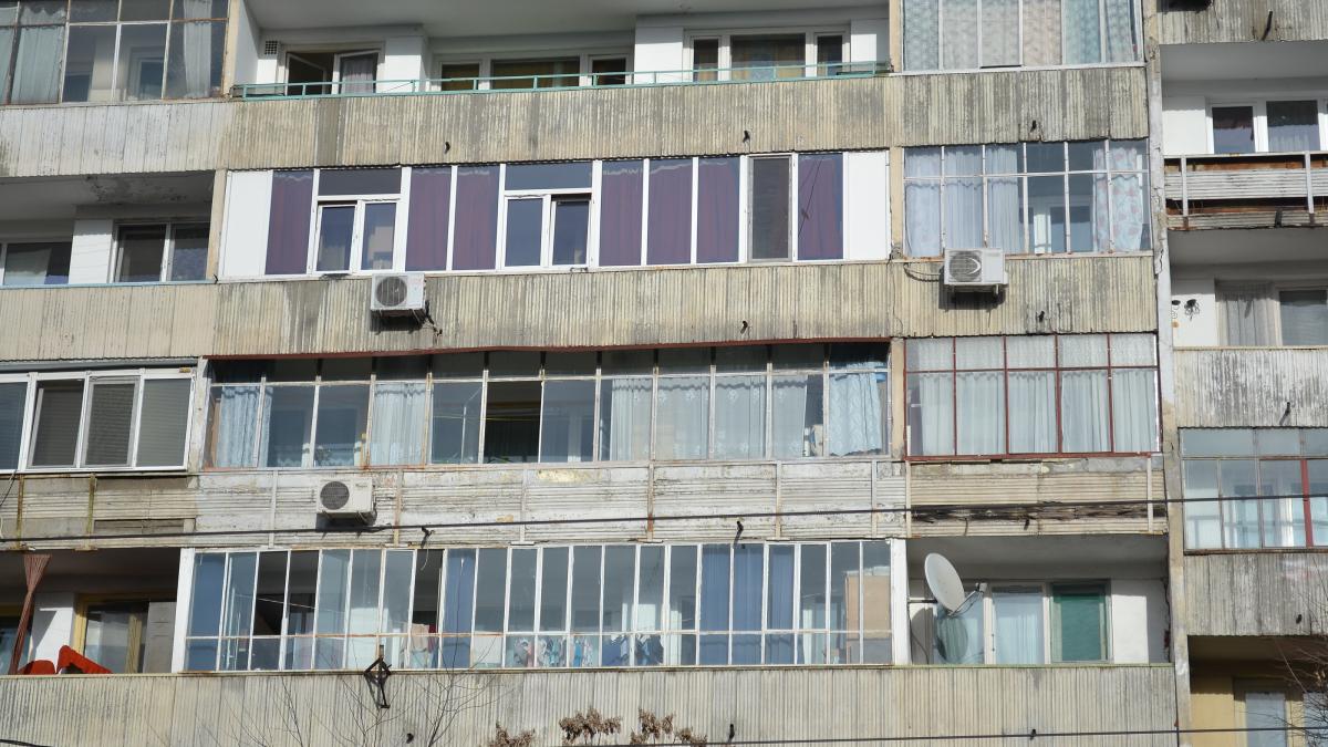 Izolarea blocurilor se va finaliza peste 100 de ani