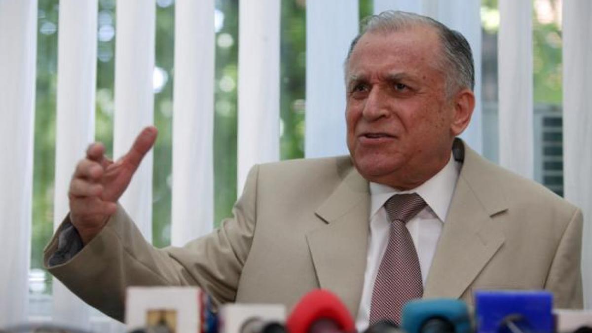 Ion Iliescu susţine că nu a influenţat în niciun fel chemarea premierului în Senat: "E o speculaţie fără temei"