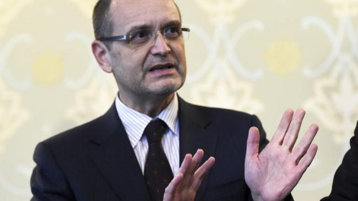Adrian Curaj: Trebuie să dezvoltăm un cod de etică în şcoli 
