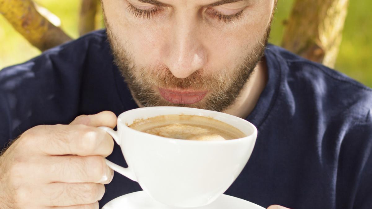 Consumul de cafea reduce riscul de ciroză hepatică