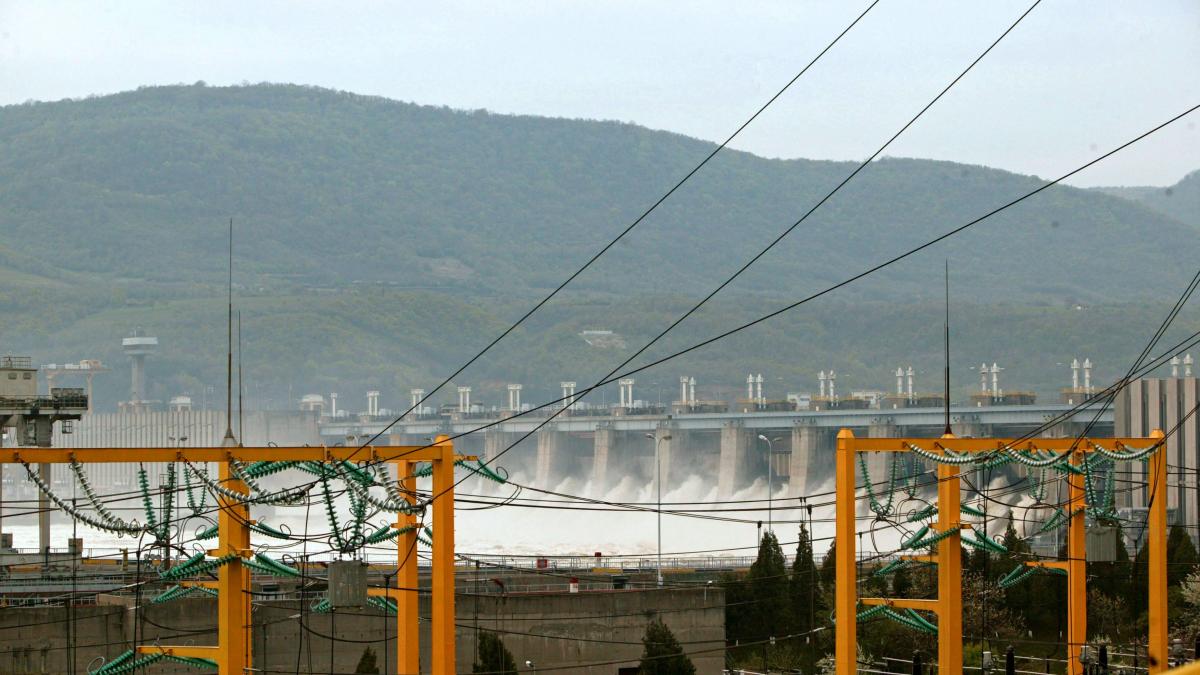 Cu facturile plătite la zi, statul tot ne taie curentul