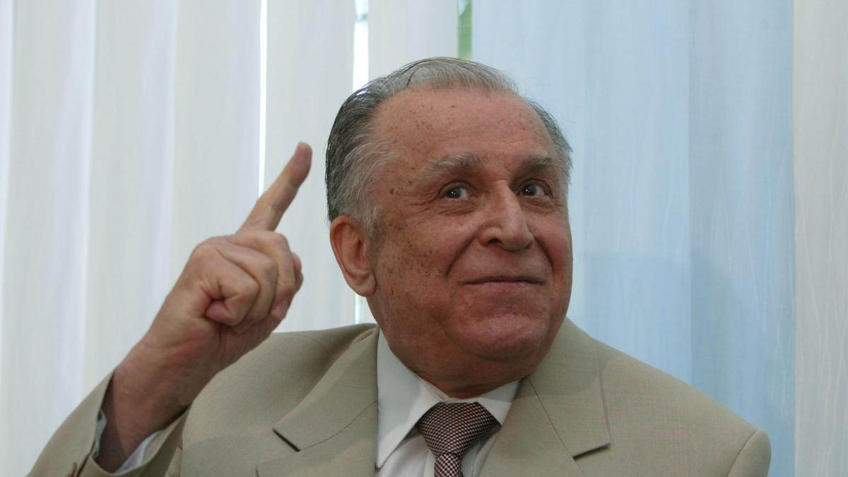 De ziua ta! Ion Iliescu, politician