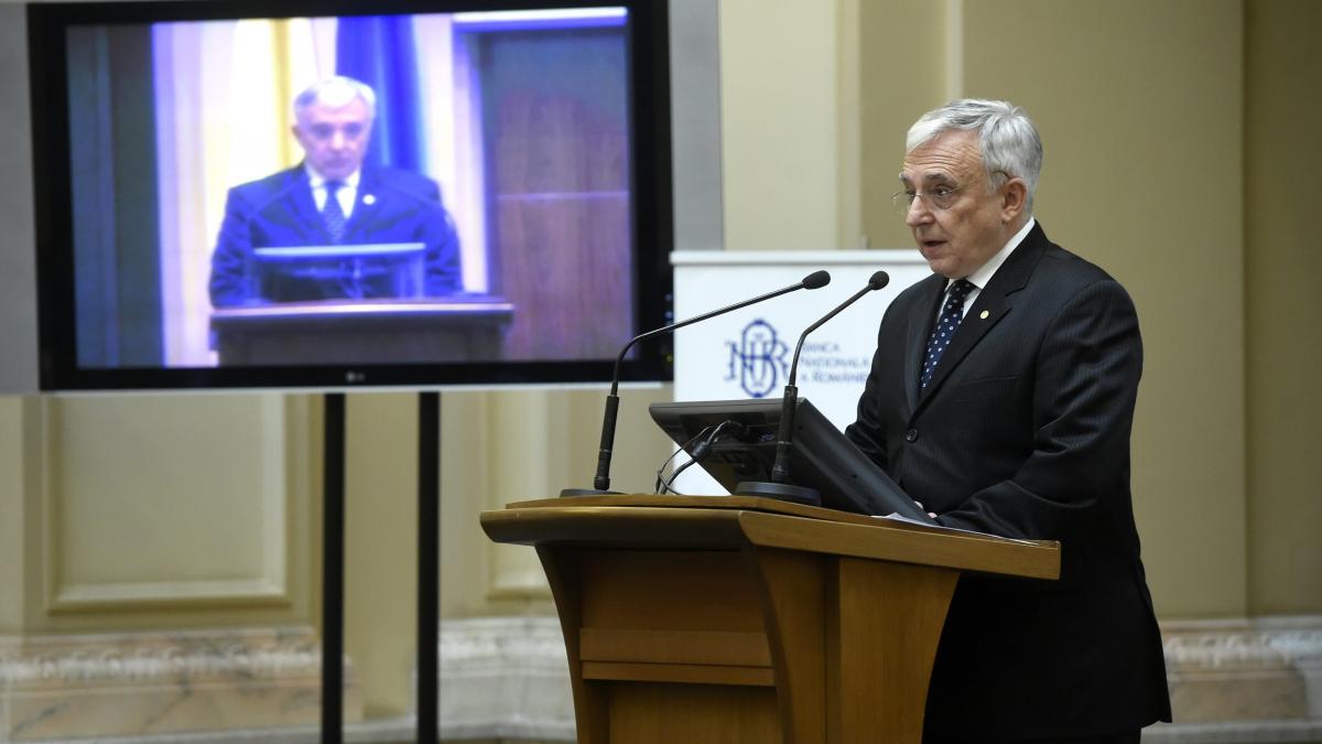 Isărescu: România se îndepărtează de UE