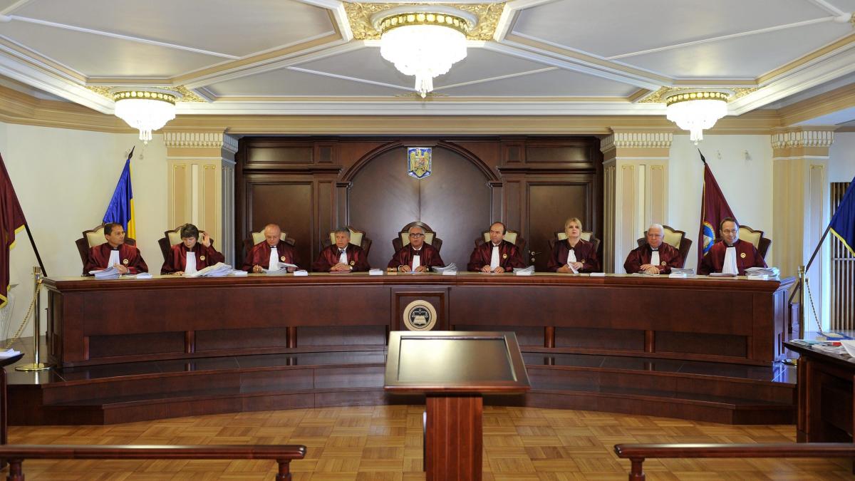 Parlamentarii au lăsat de izbelişte Codurile penale