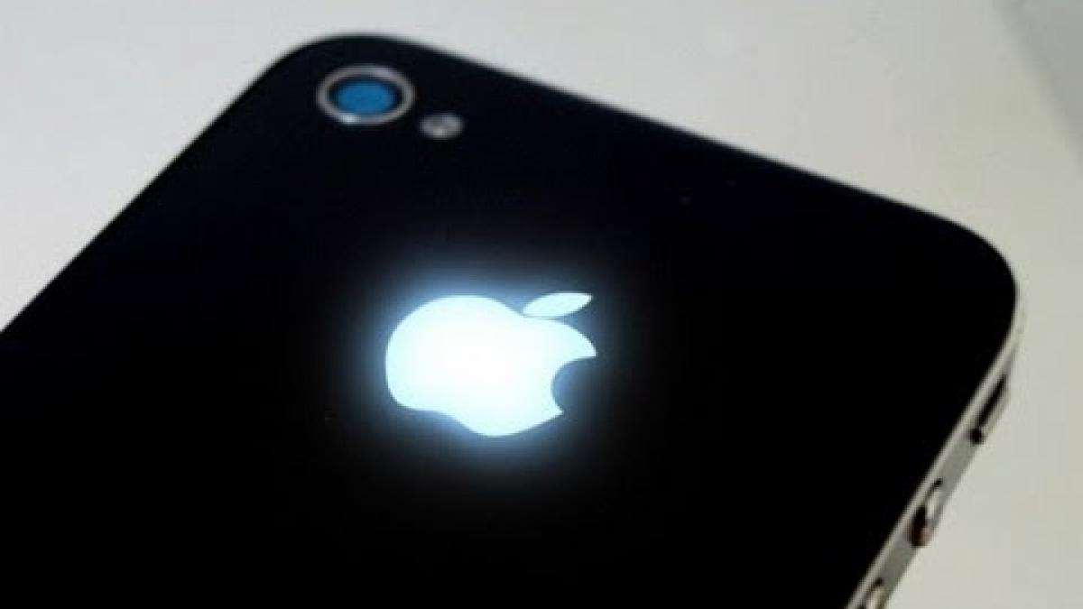 apple a lansat un smartphone mai mic iphone se cu ecran de 4 inchi