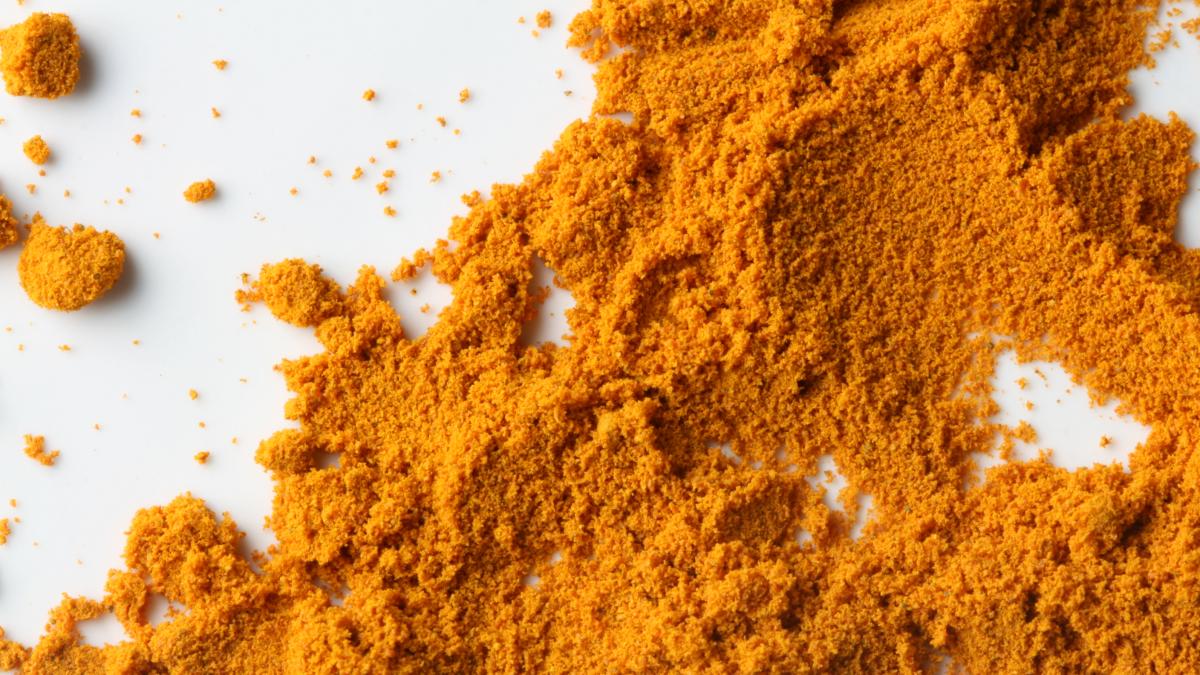 „Laptele de aur”, cel mai sănătos elixir AYURVEDIC. Băutura miraculoasă care detoxifiază ficatul și purifică sângele