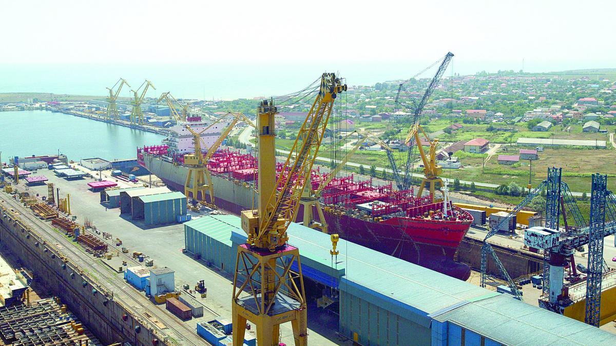 Coreenii vor să scape de cel mai mare şantier naval din România