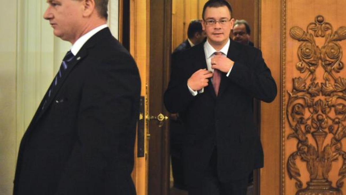 Mihai Răzvan Ungureanu, invitat la comisia SIE pentru a discuta despre afirmaţiile lui Kovesi 