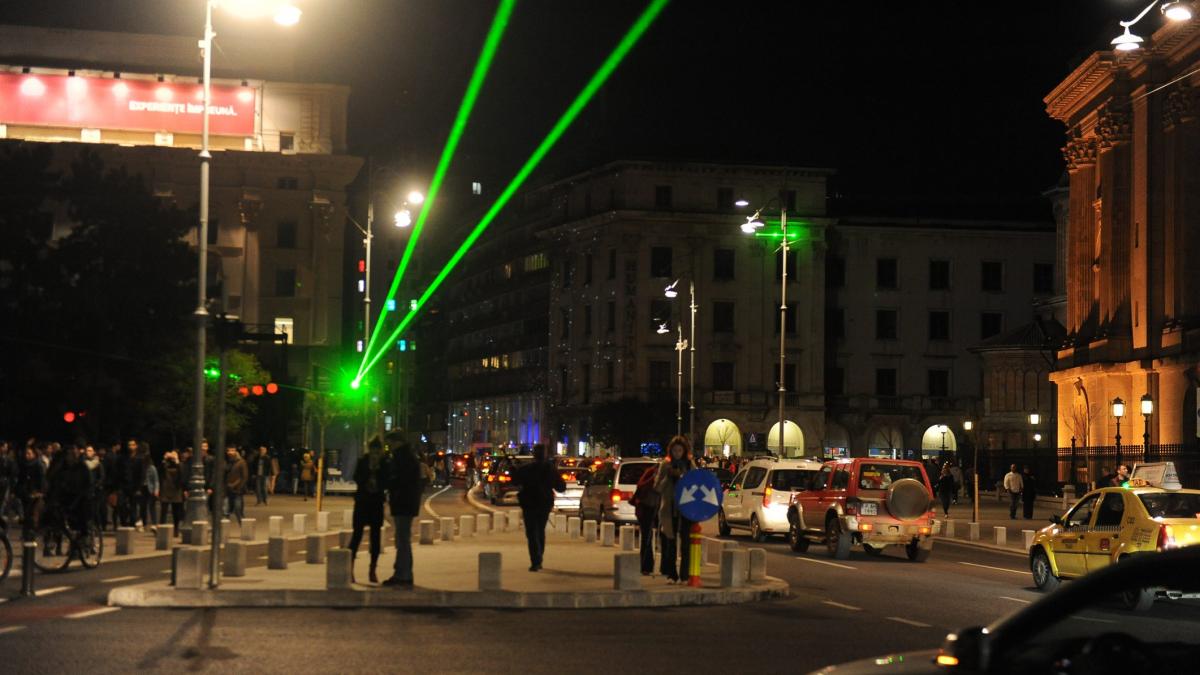 Capitala, acoperită de curcubeu