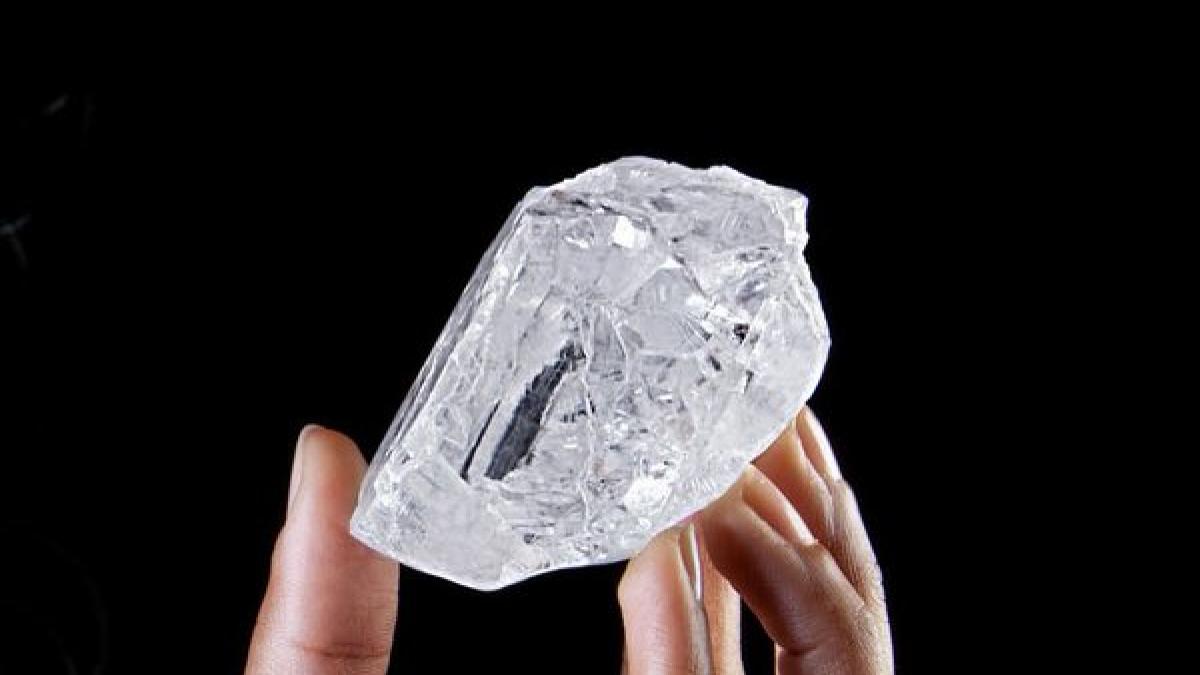 Cel mai mare diamant din lume va fi scos la licitaţie 