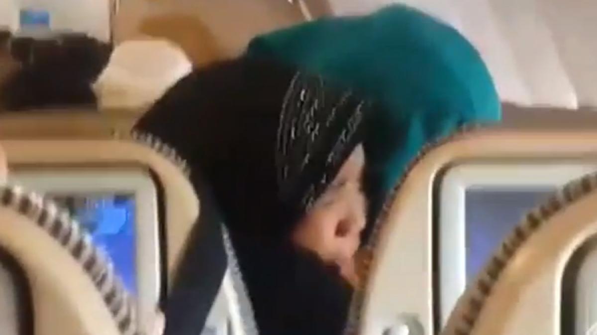 momente de cosmar intr un avion cu numai 45 de minute inainte de aterizare