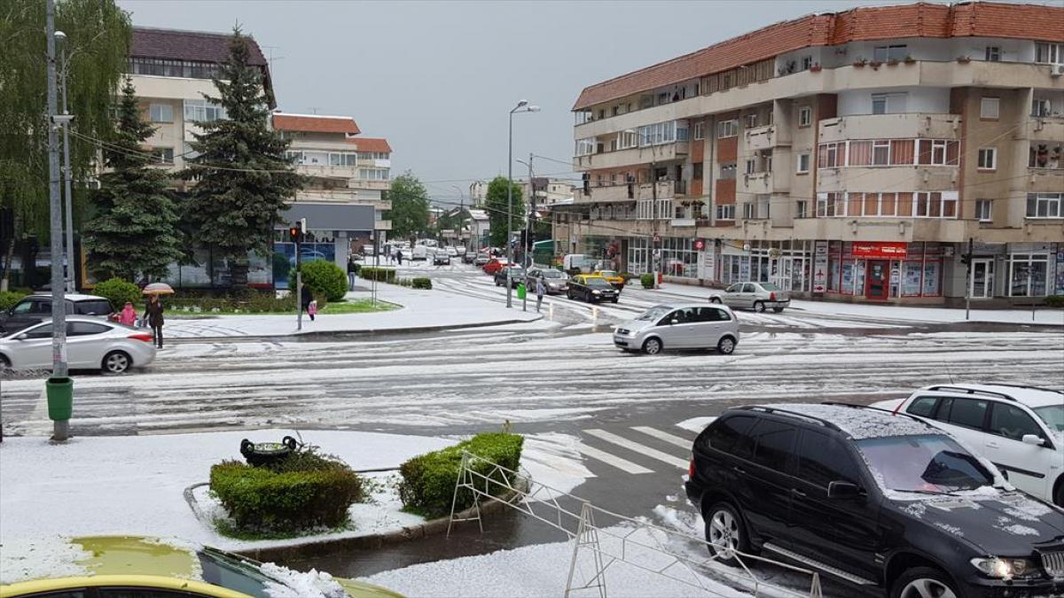 Fenomen METEO EXTREM la CÂMPINA