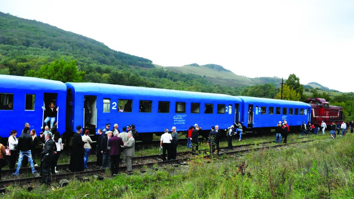 Călătorie pe cea mai veche cale ferată montană din țară