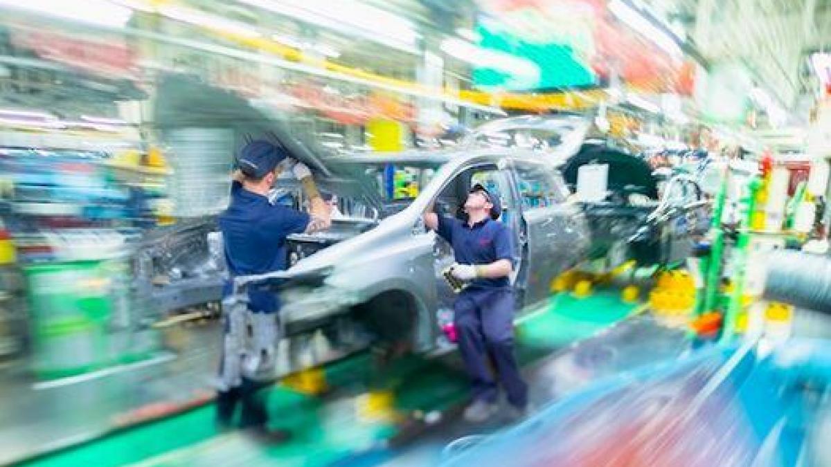 JUMĂTATE dintre CONSTRUCTORII AUTO niponi ar putea să DISPARĂ în 5 ani 