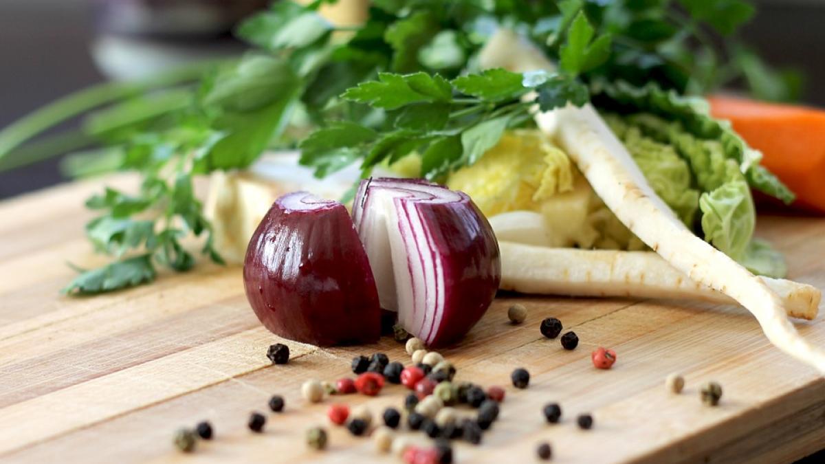 Proprietățile secrete ale cepei. De ce ar trebui să o consumi mai des