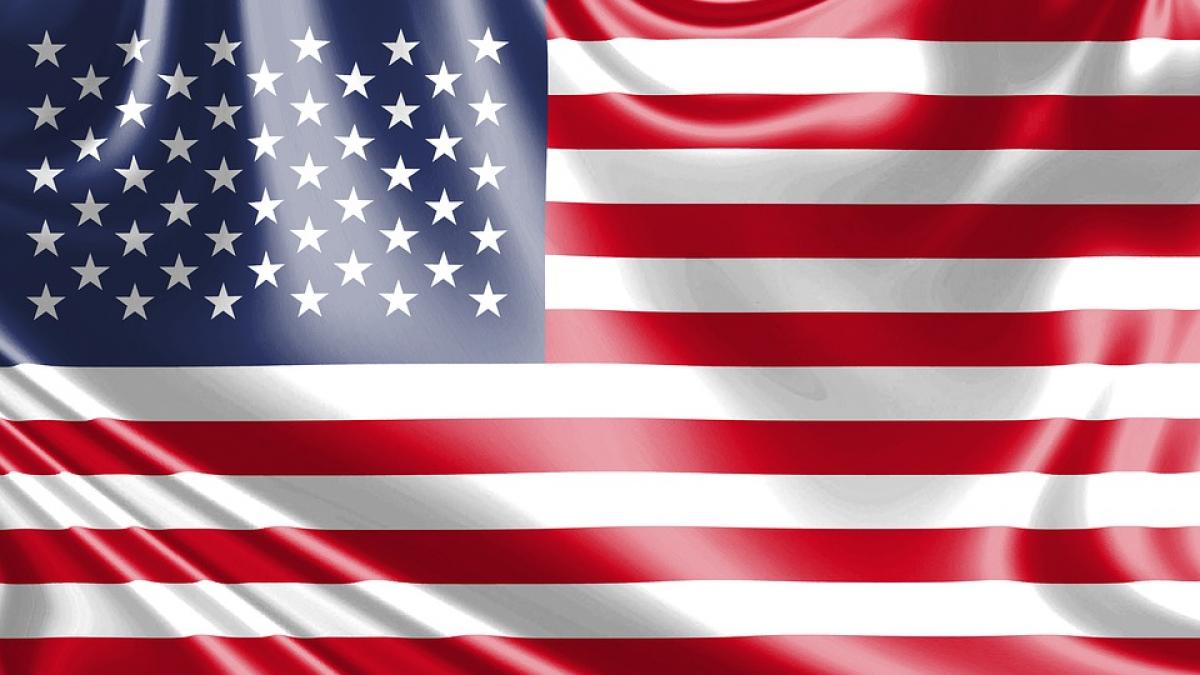 La cine sunt datori americanii?