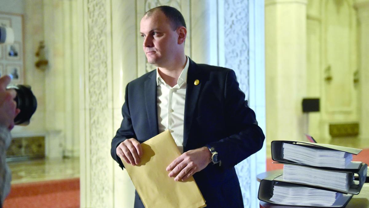 Ghiță licitează singur și câștigă 33 milioane de la UE