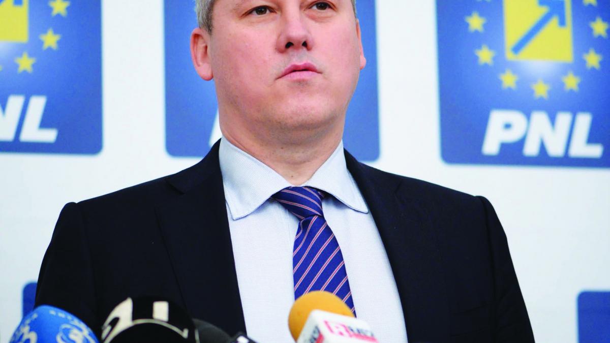 Liberalul Predoiu propune lucruri trăsnite