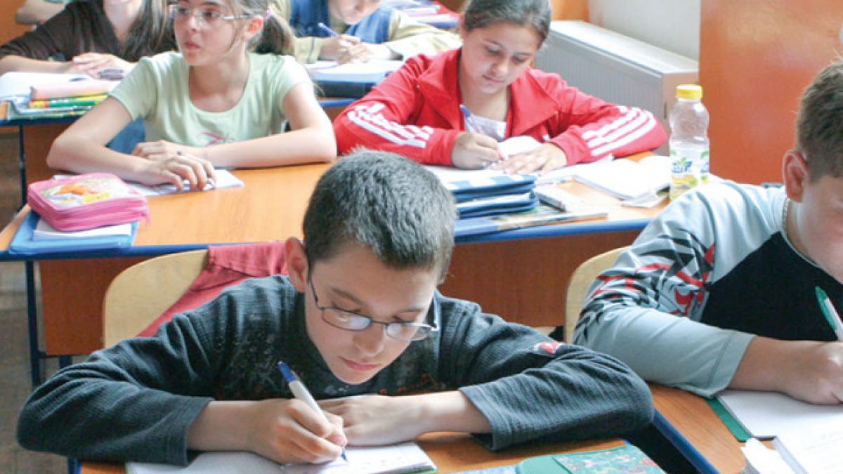 Evaluarea națională pentru clasa a II-a: aproximativ 198.000 de elevi susțin luni prima probă