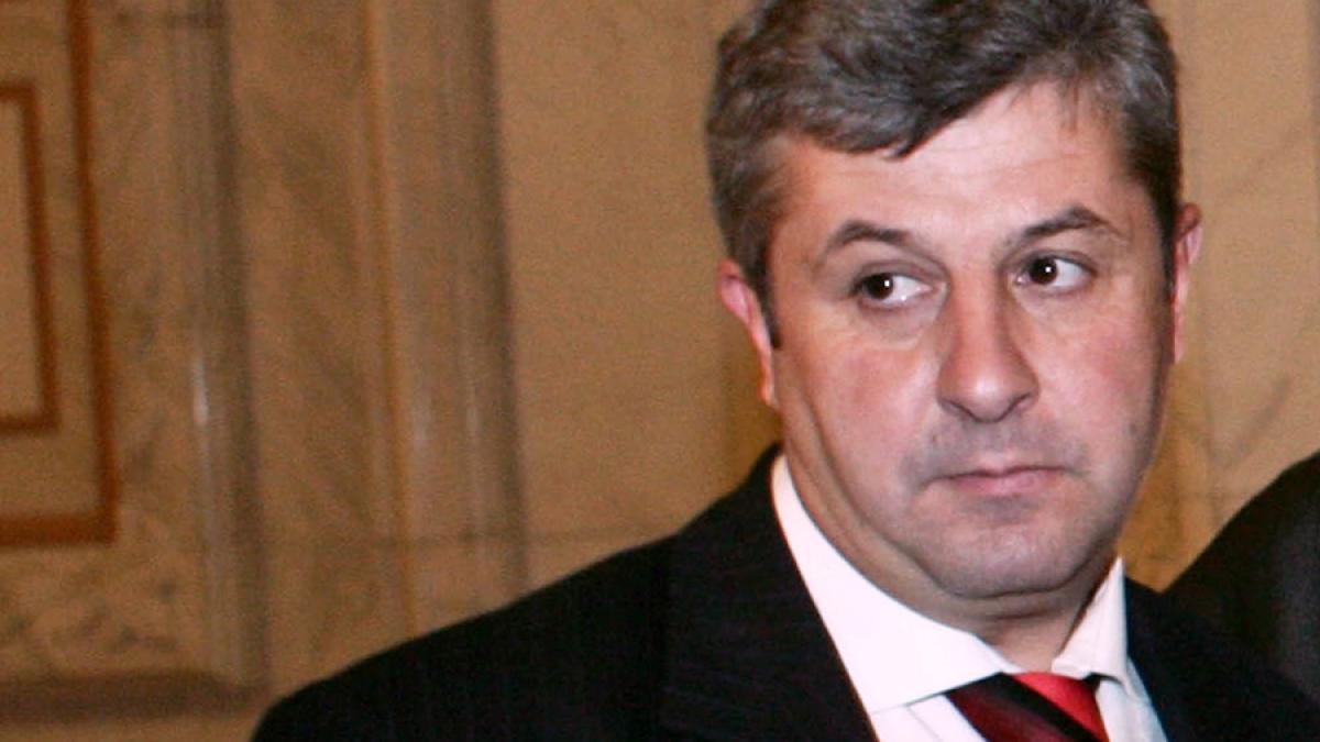 Biroul permanent: Florin Iordache (PSD) - preşedinte interimar al Camerei 
