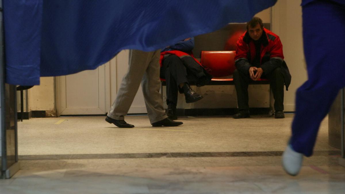 Vaslui: Ambulanţă implicată într-un accident de circulaţie 