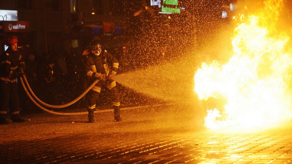 Incendiul din zona Gării Obor a fost stins