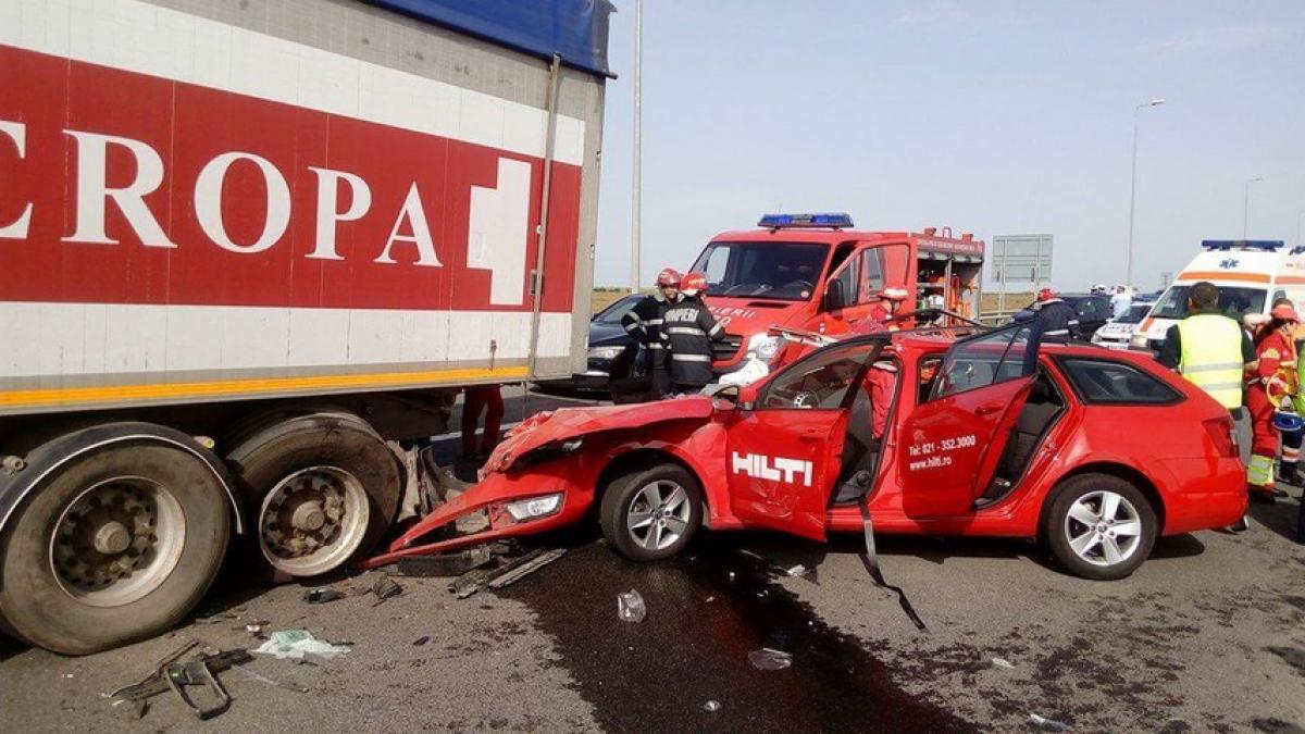 Accident cu 3 răniți pe drumul spre mare