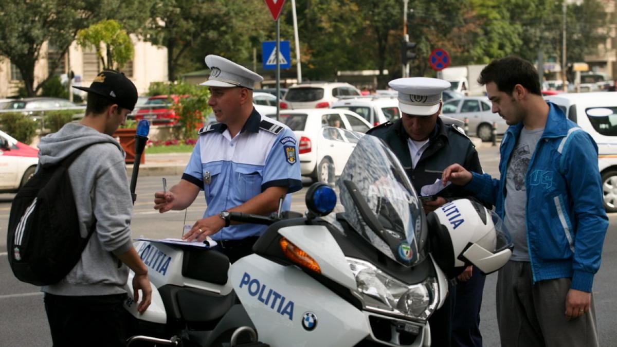 Câți români adulți nu au carte de identitate