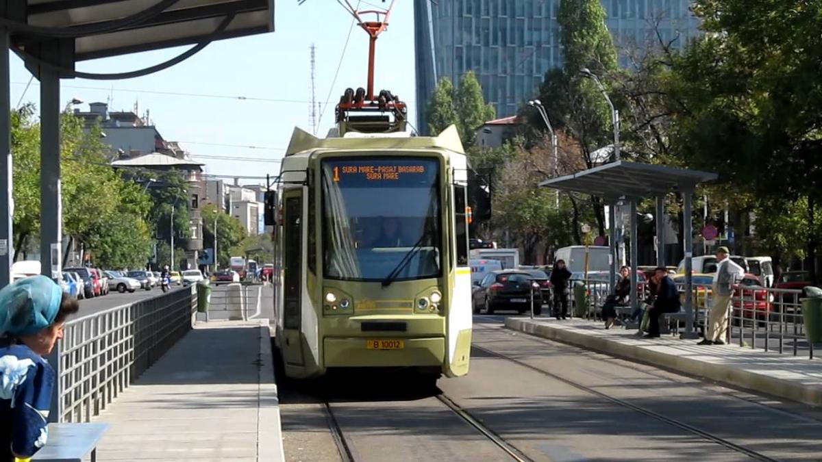 Ce surpriză le-a pregătit RATB călătorilor! Tramvai special, pe linia 1