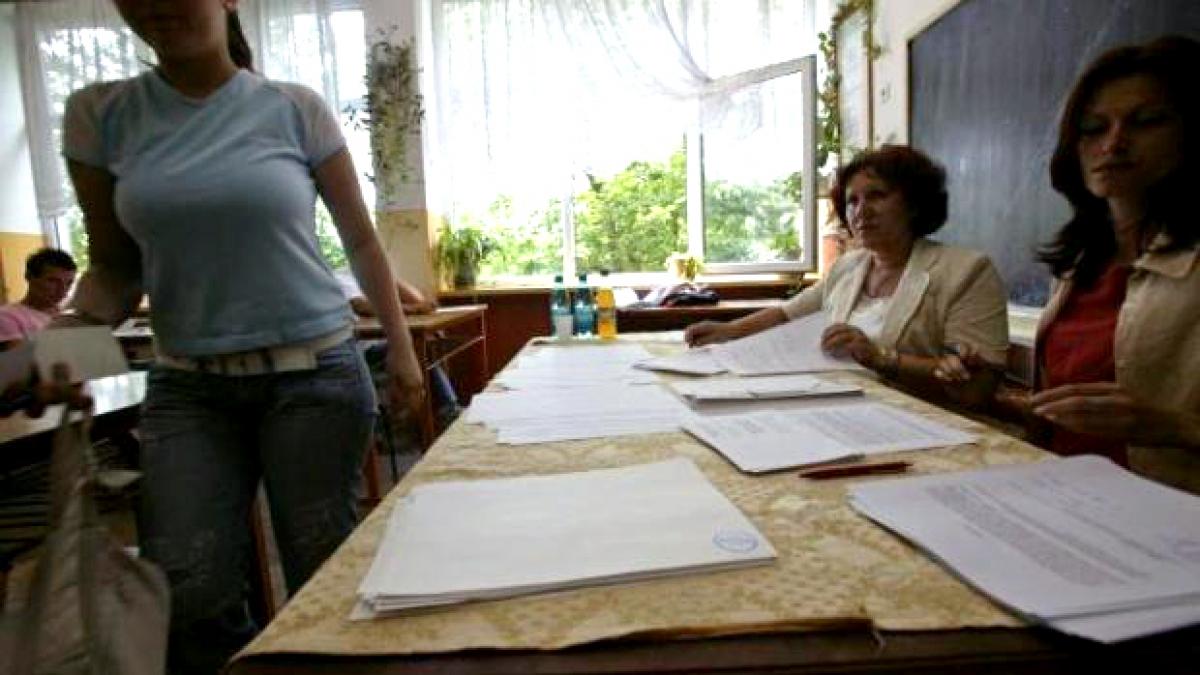 EVALUARE NAȚIONALĂ 2016. Absolvenţii de gimnaziu susţin miercuri proba la Matematică 