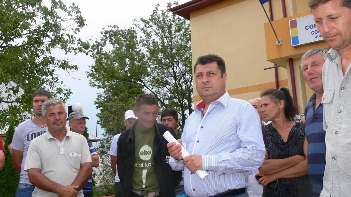 video primar la protest de strada impotriva sefului de post