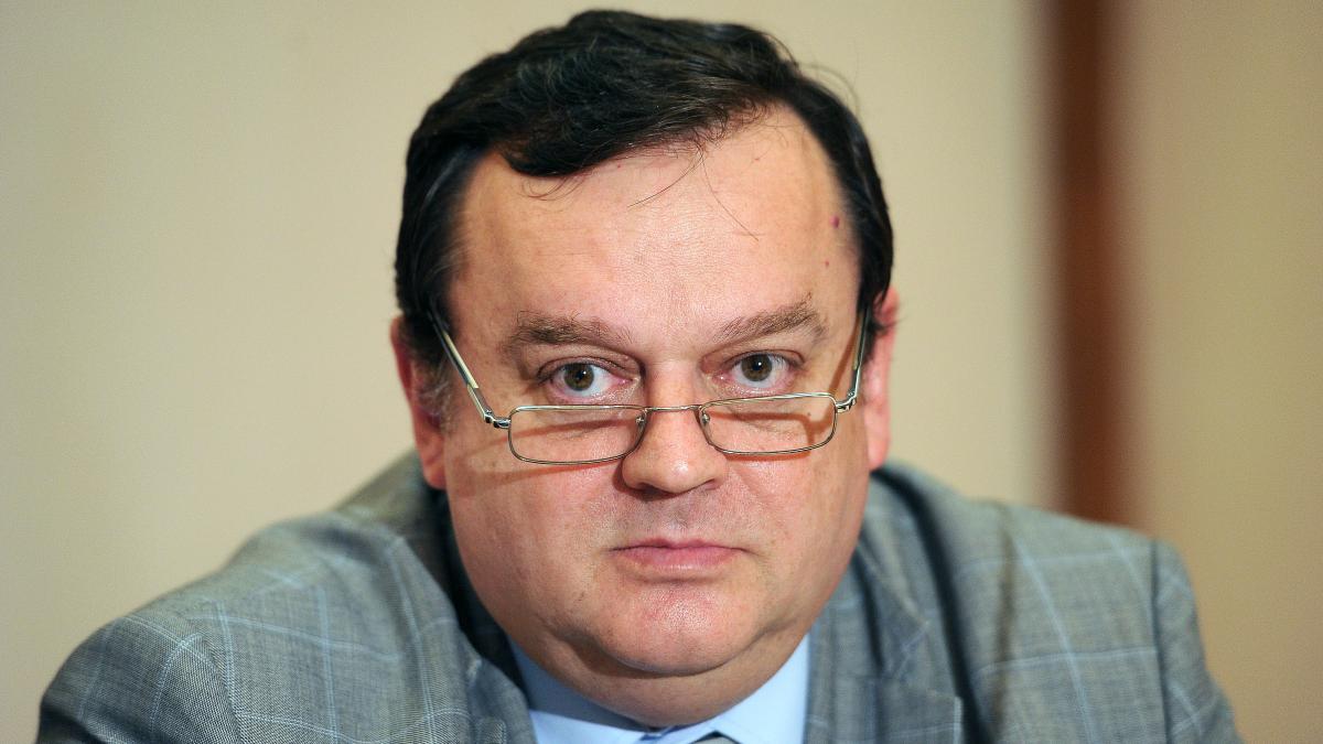 Prof. Dr. Ovidiu Băjenaru: Scleroza multiplă, “actorul”care poate mima orice altă afecţiune neurologică