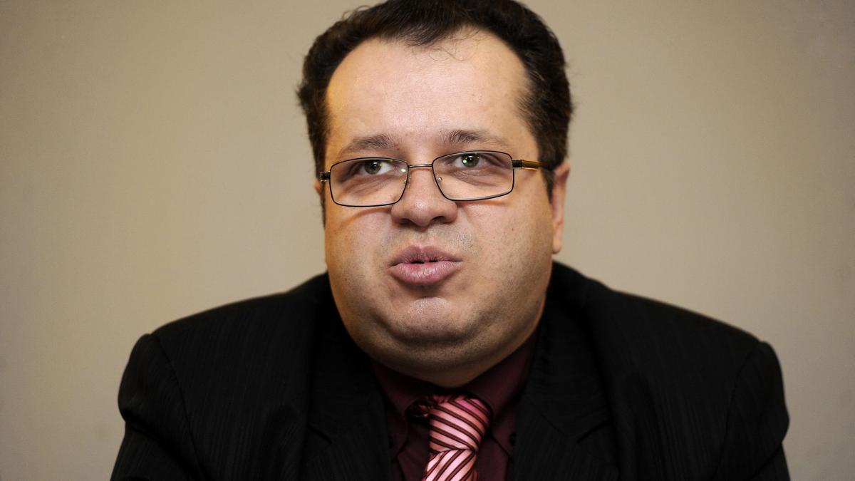 Record absolut: un funcţionar este plătit de 12 firme. Toate de stat