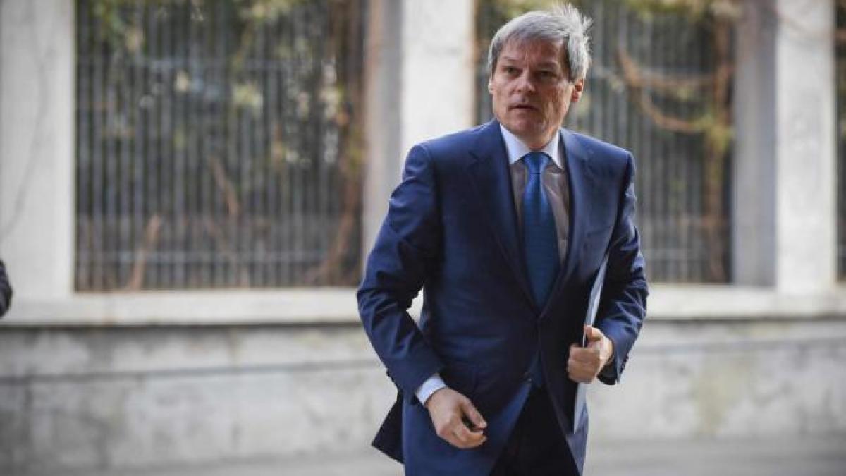 Guvernul decide miercuri doliu naţional pe 13 august, ziua înmormântării Reginei Ana 