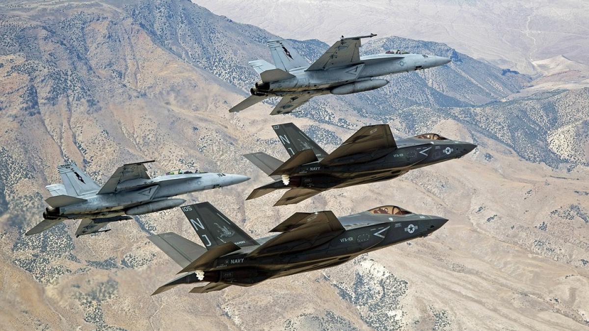 F-35, avionul tuturor recordurilor, lansat de US AIR FORCE