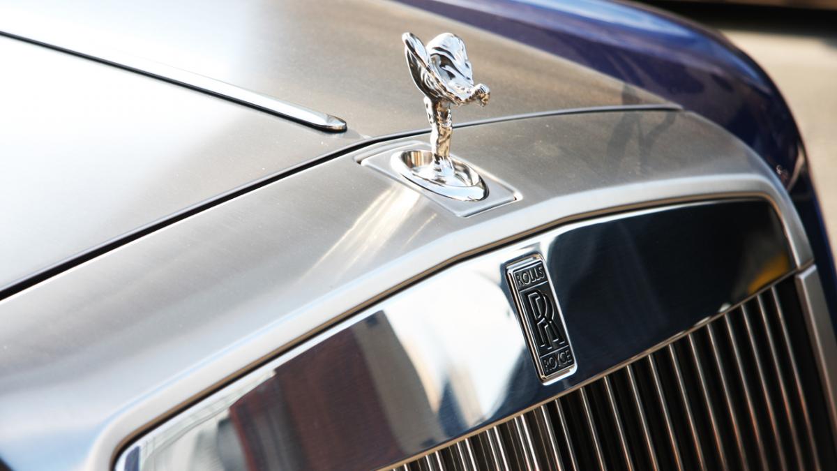 video de ce nu poate fi furata statueta de pe rolls royce