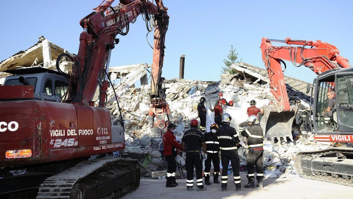 Intervenţia la catastrofe, sub lupa Guvernului