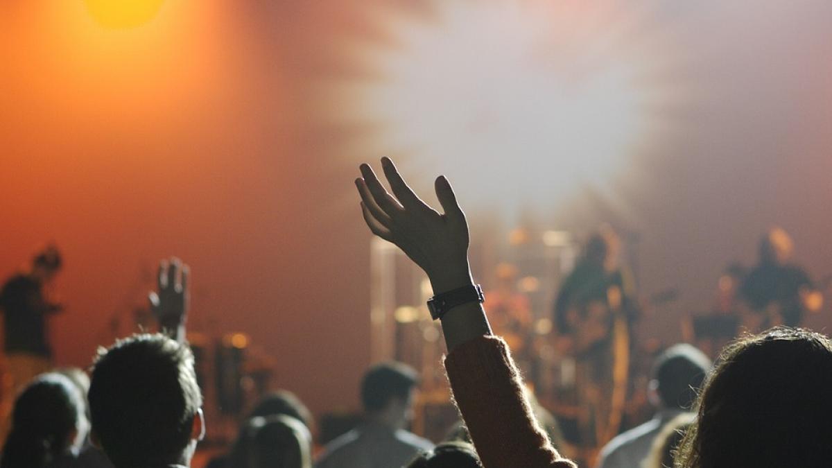 ''Fans'', o nouă reţea de socializare destinată pasionaţilor muzicii 
