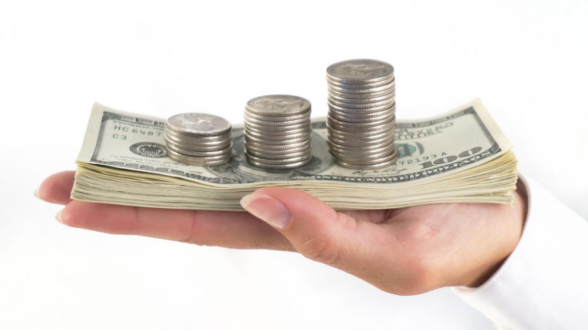 Statisticile arată că femeile câştigă mai puţin decât bărbaţii