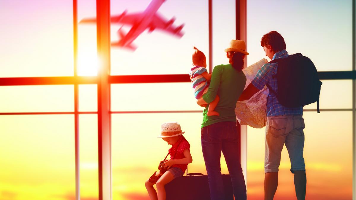 Ponturi. Ce trebuie să iei cu tine când pleci în vacanţă cu bebeluşul