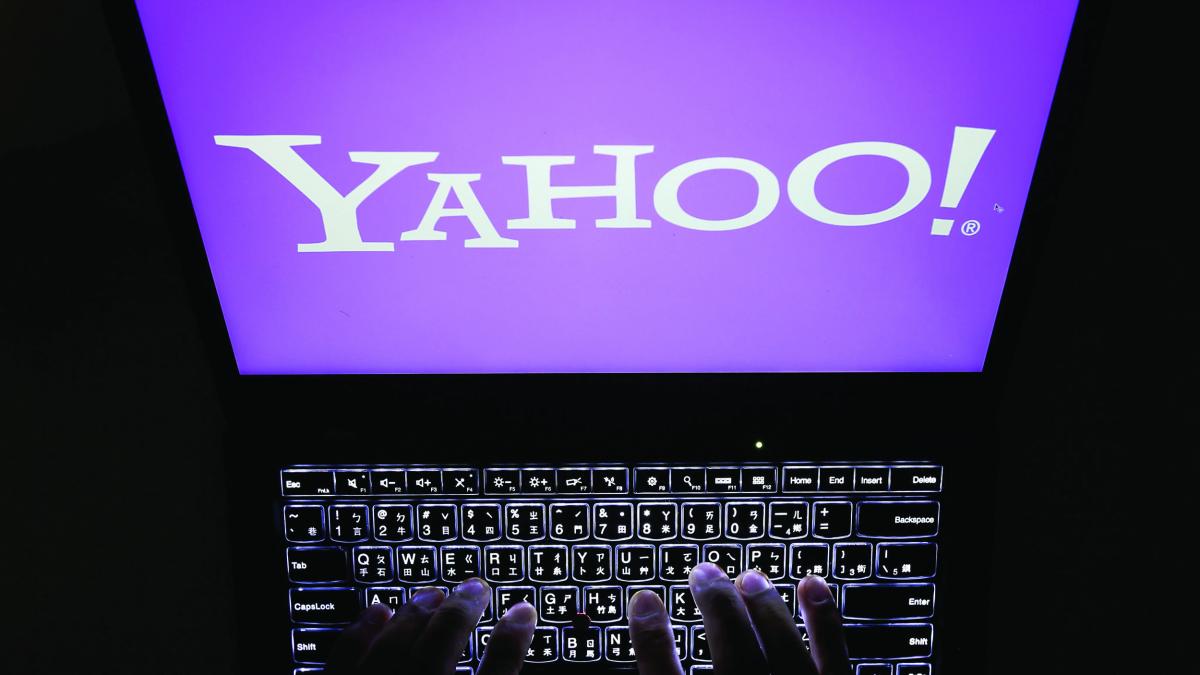 Scandal planetar: „Yahoo” a citit în secret toate e-mailurile utilizatorilor săi