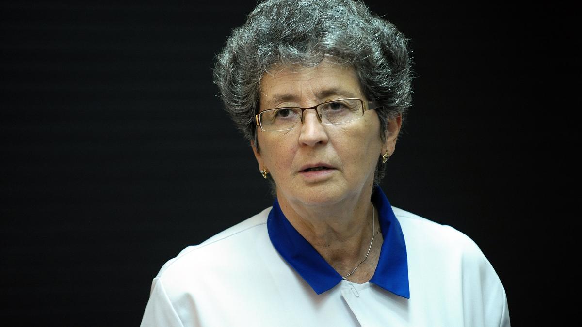 Profesor doctor Daniela Bartoş: “De nevastă mai poţi divorţa, de pilulele împotriva hipertensiunii nu divorţezi niciodată”