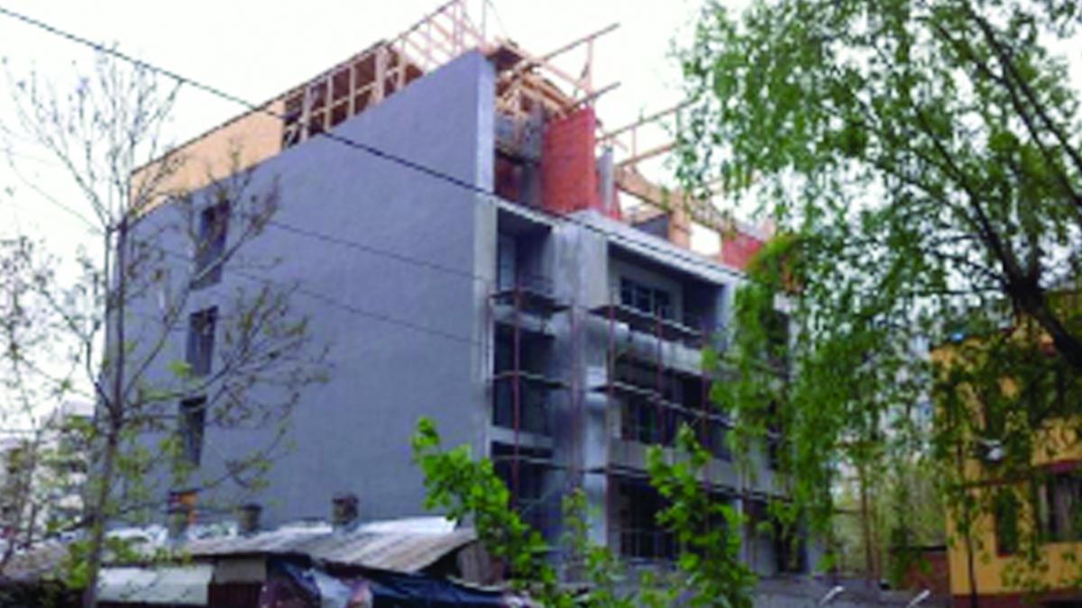 Regulile în construcţii, încălcate sub ochii Primăriei Sectorului 5