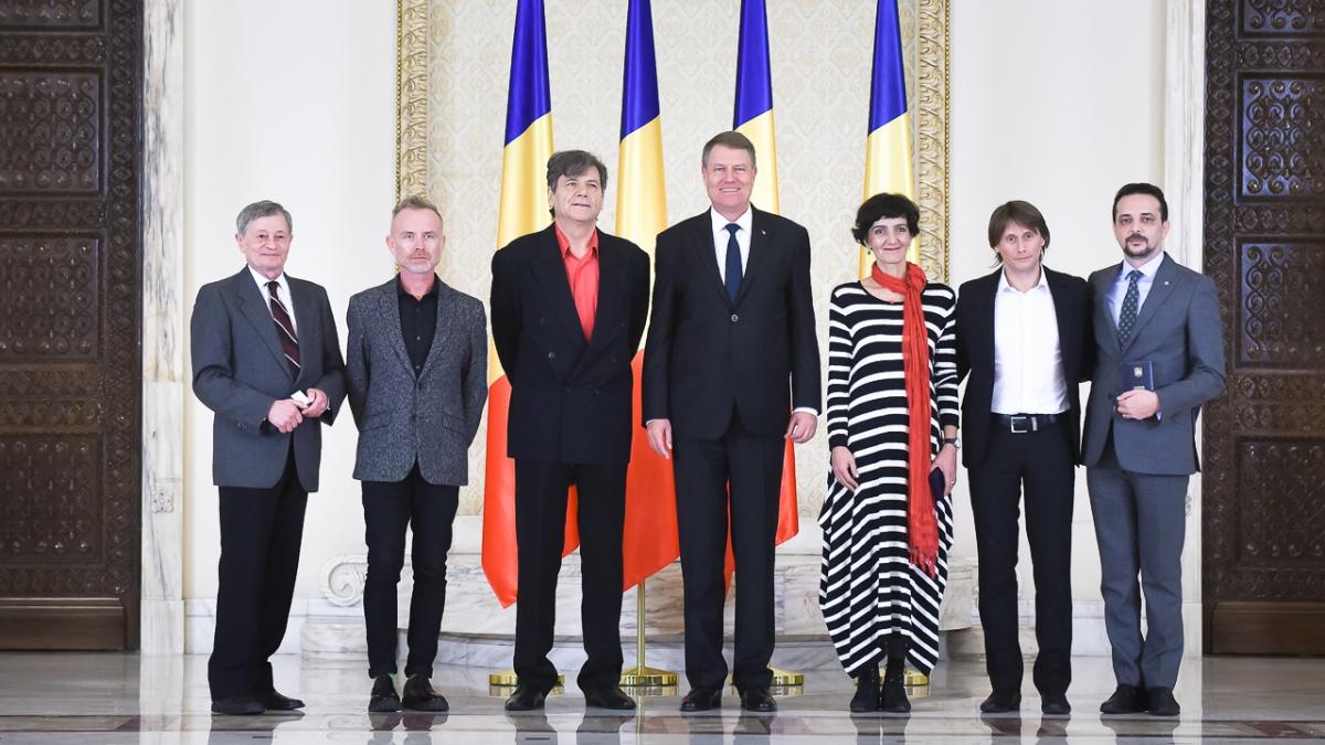 Radu Afrim, Alexander Hausvater, Constantin Cojocaru şi Marius Manole, decoraţi de preşedintele Iohannis