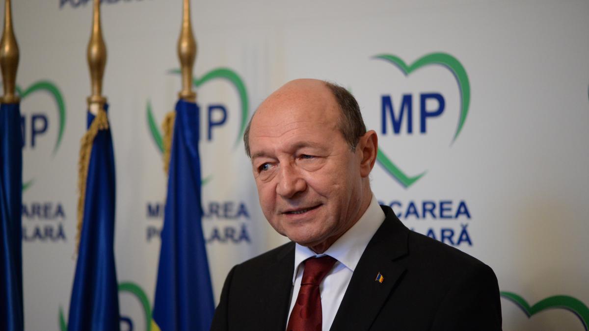 Traian Băsescu, senator. Robert Turcescu, deputat