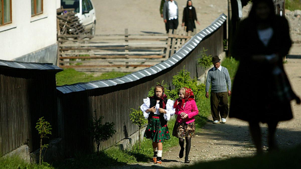 Le Monde publică un reportaj elogios la adresa României